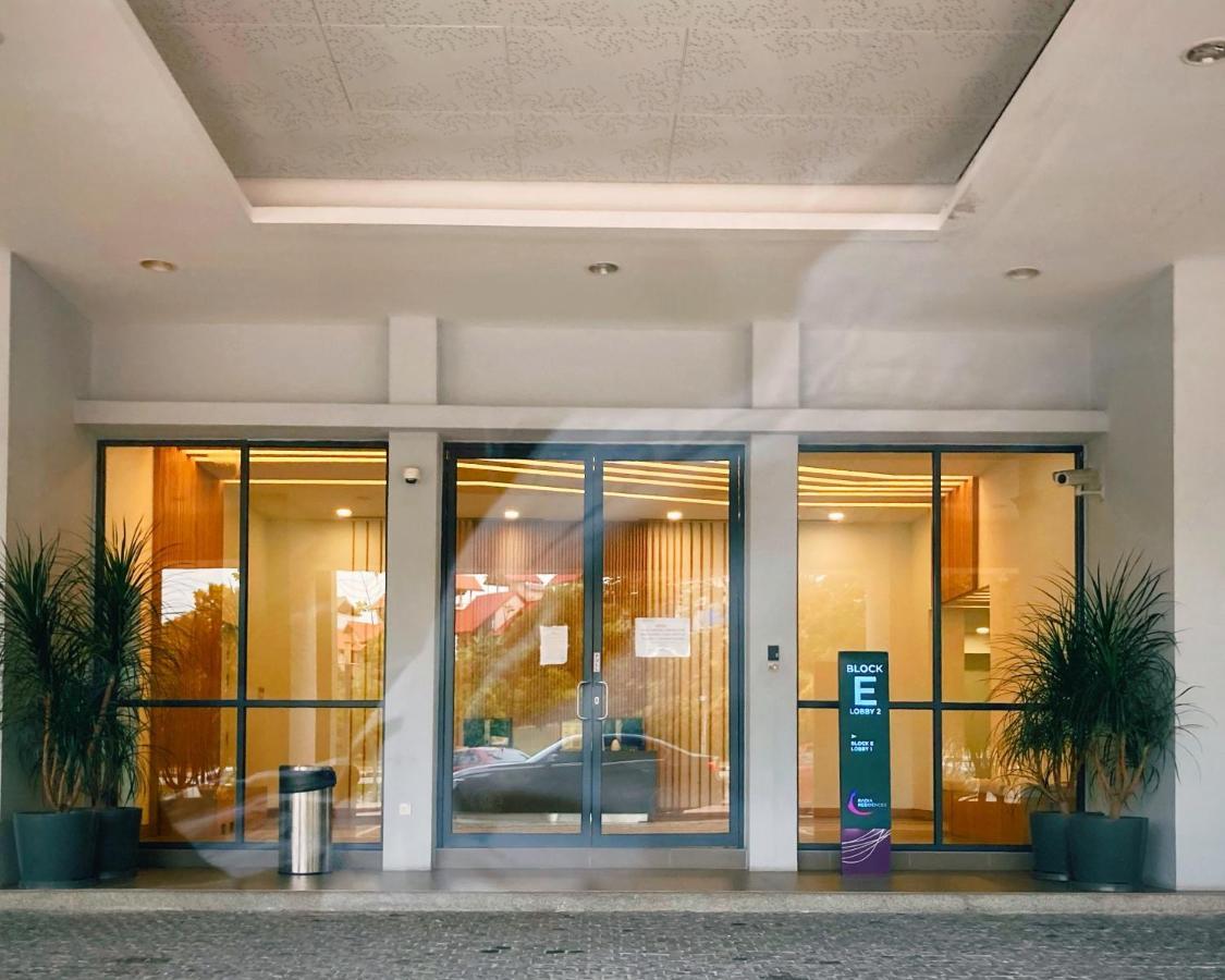 Pangsapuri Radia Block E Lobby 2